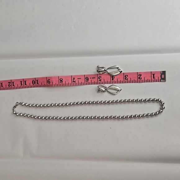 NWOT Vintage Clip-On Earring and Bead Necklace Set Silver-Tone - Picture 4 of 8